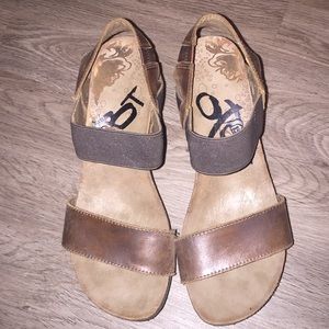 OTBT shoes size 9